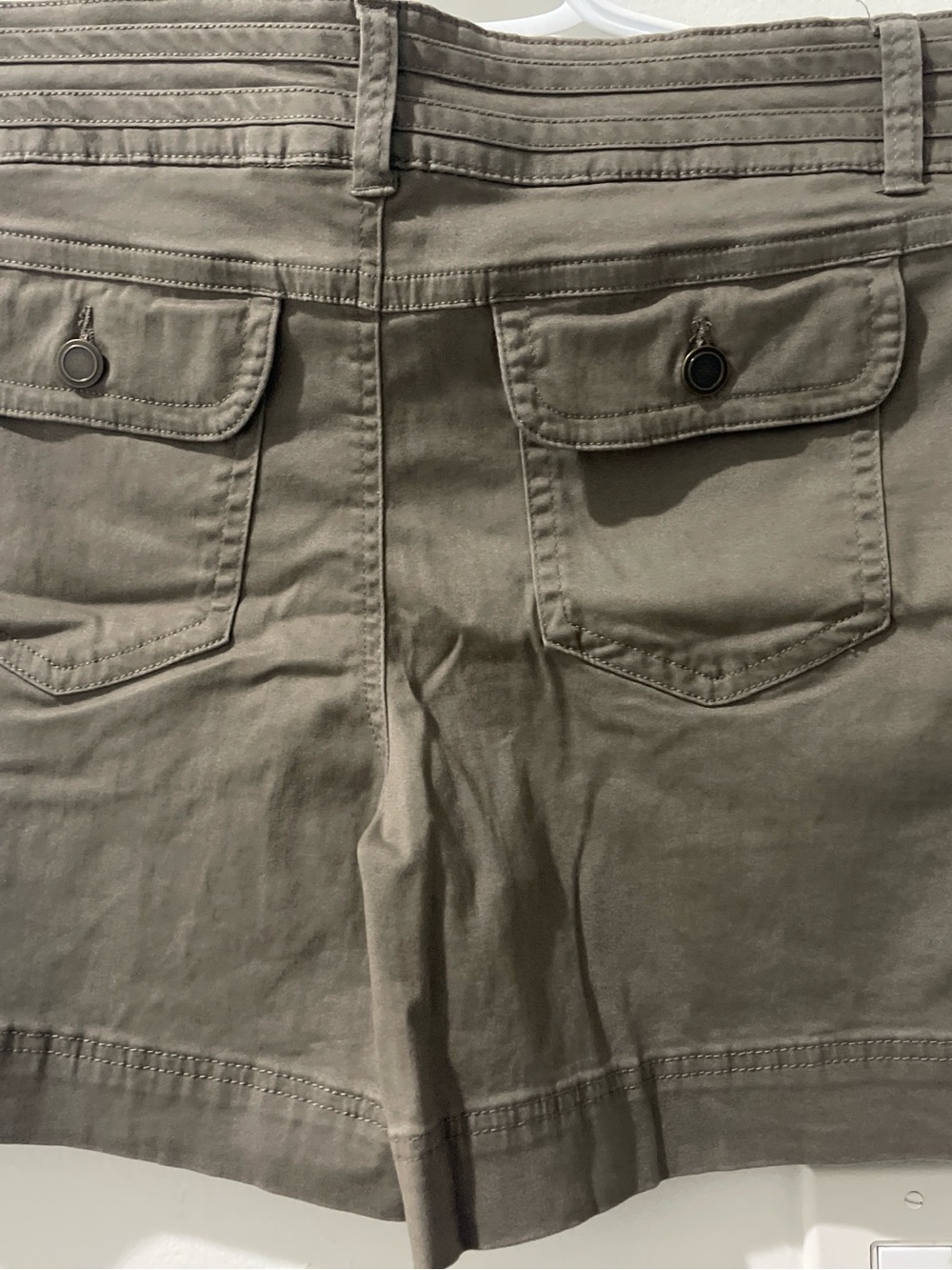 Women's Cargo Shorts in Olive Green - Classic Utility Style